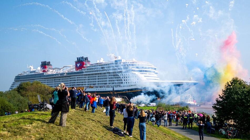 "Disney Treasure" verlässt Meyer Werft