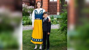 Prinzessin Estelle und Prinz Oscar zeigen sich zum schwedischen Nationalfeiertag.