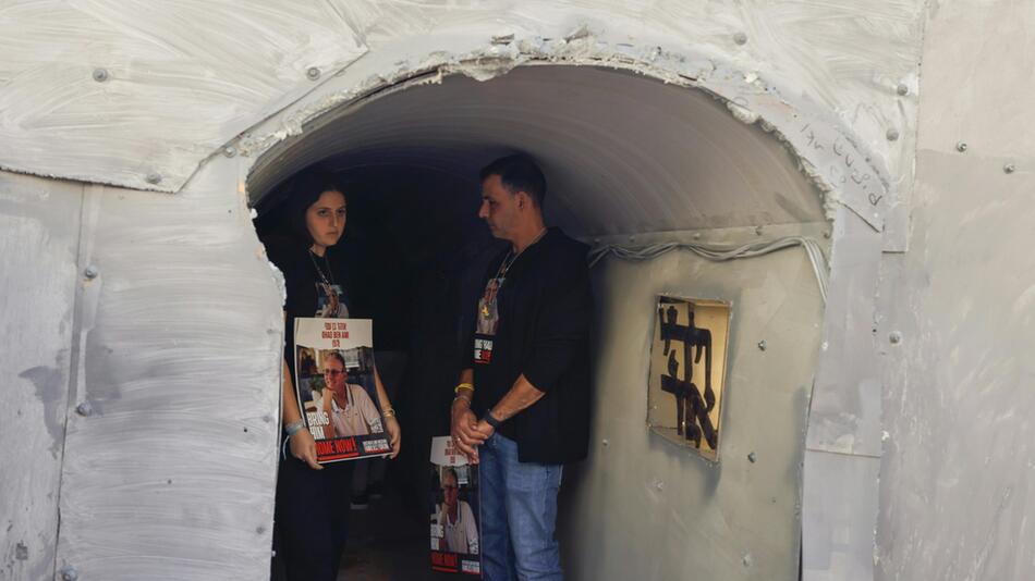 Beklemmender Nachbau eines Hamas-Tunnels in Tel Aviv
