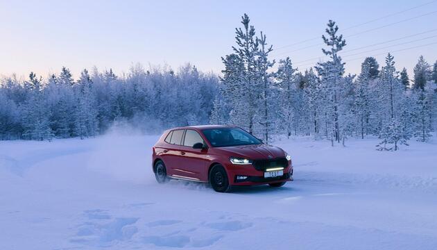 Winterreifen-Test des ADAC in Finnland