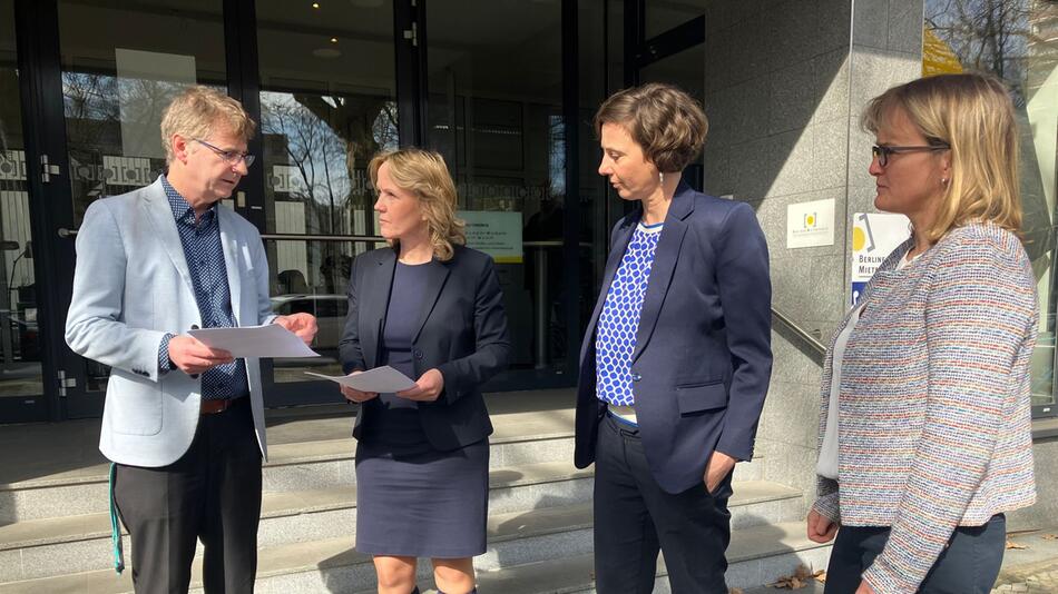 Verbraucherministerin Lemke besucht Mieterverein