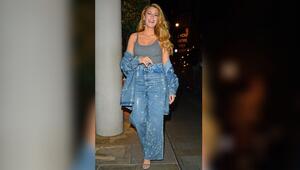 Blake Lively macht es vor: Die Schauspielerin trat in London im glitzernden Denim-Zweiteiler auf.