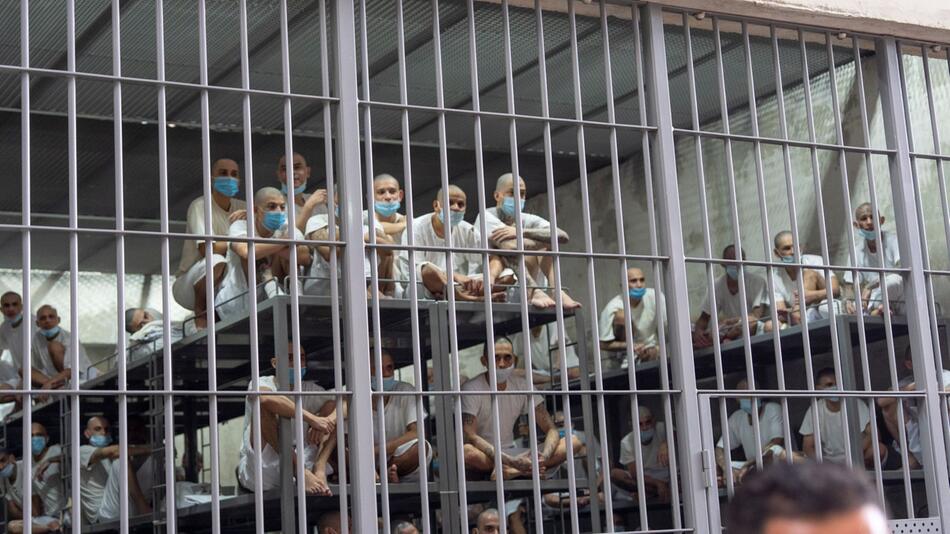 Hochsicherheitsgefängnis Cecot in El Salvador