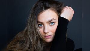 Die isländische Schauspielerin Íris Tanja Flygenring spielt im "Traumschiff: Island" eine kleine ...