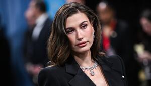 Hailey Bieber hat im Jahr 2024 ihren Sohn Jack Blues zur Welt gebracht.