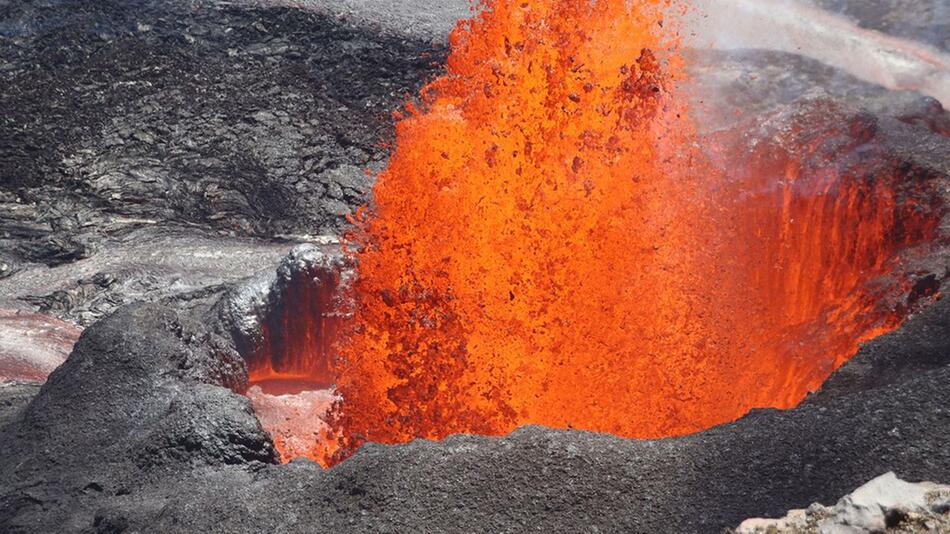 Bereits 15. Ausbruch in Folge: Kīlauea auf Hawaii speit wieder Lava