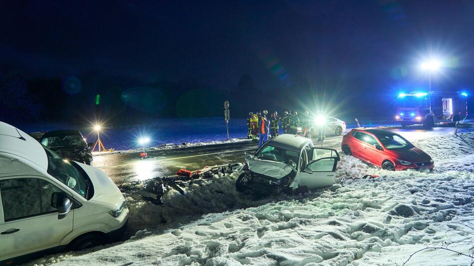 Unfall mit sieben Fahrzeugen