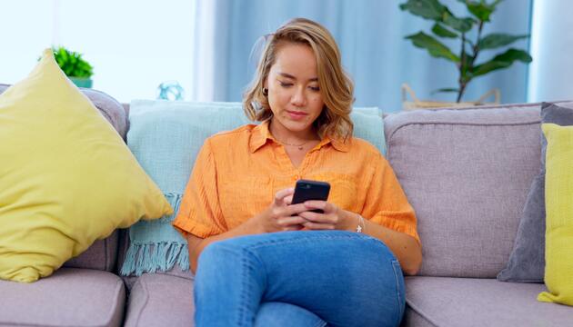 Weniger Scrollen: Zwei Tricks gegen den Griff ans Handy