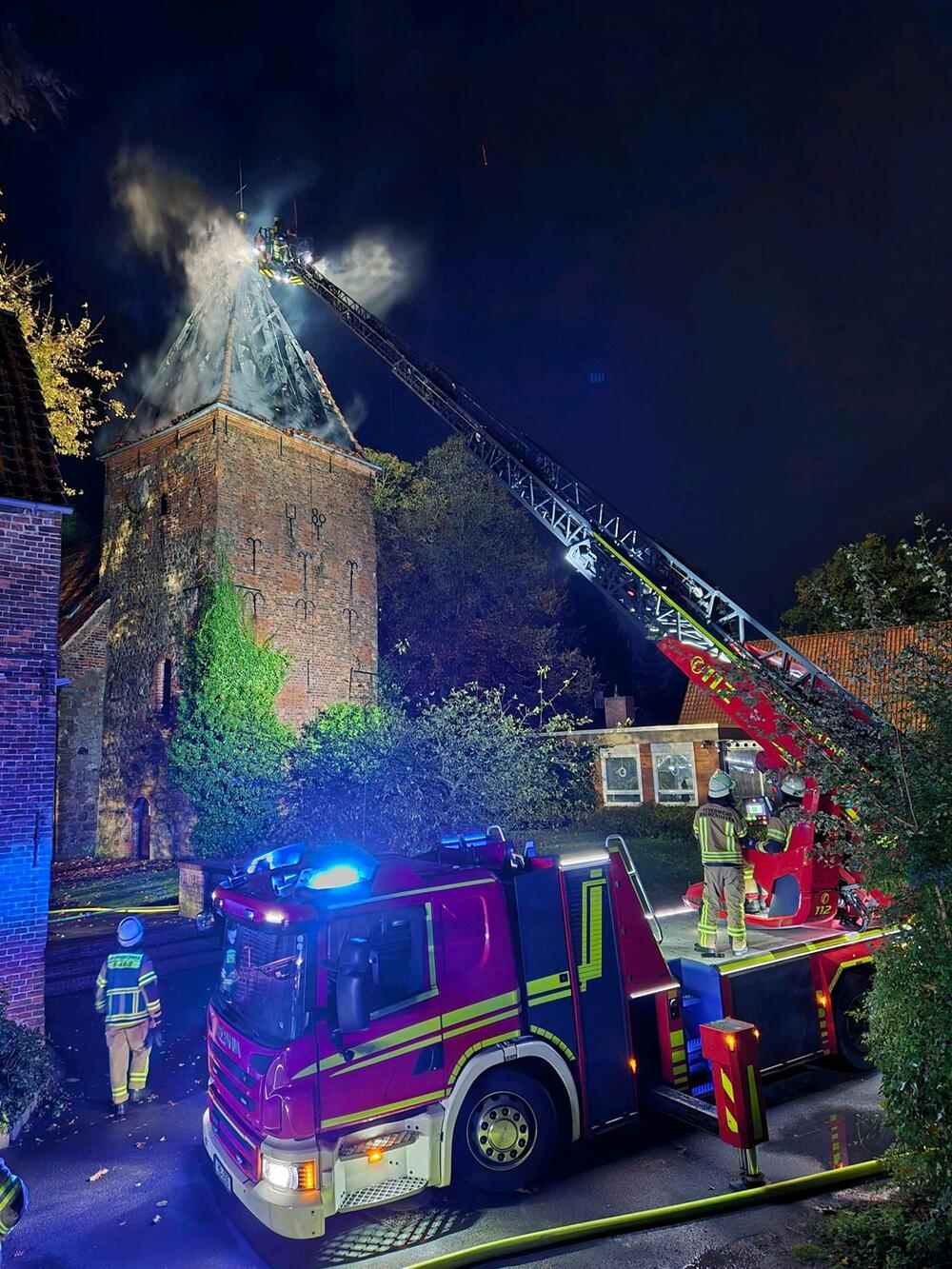 Brand in Kirchturm in Bremerhaven