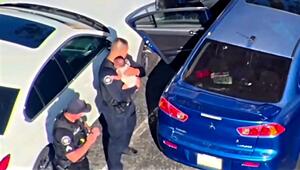 Baby bei 43 Grad in Auto – Polizisten in Kalifornien schlagen Scheibe ein