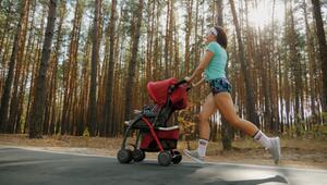 Kinderwagen wirkt beim Joggen wie ein Stoßdämpfer