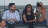 JD Vance mit seiner Frau Usha und einem seiner Söhne auf der Tribüne des TQL-Stadions in Cincinnati.