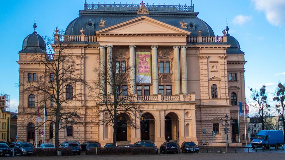 Nach Evakuierung des Staatstheaters Schwerin keine Schäden