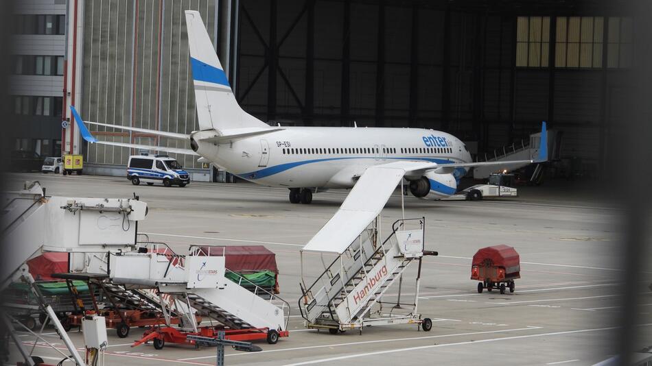 Abschiebeflug von Hamburg nach Serbien und Mazedonien