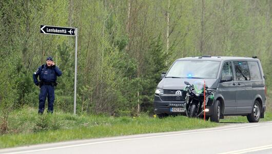 Helikopter in Finnland kollidiert