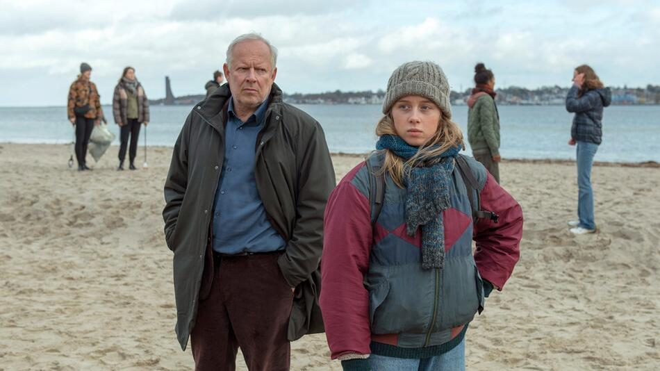 "Tatort: Borowski und das ewige Meer": Borowski (Axel Milberg) versucht, durch Klimaaktivistin ...