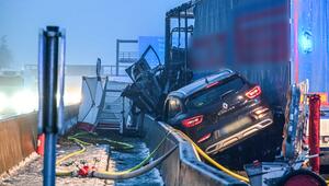 Unfall auf spiegelglatter Autobahn bei Nürnberg