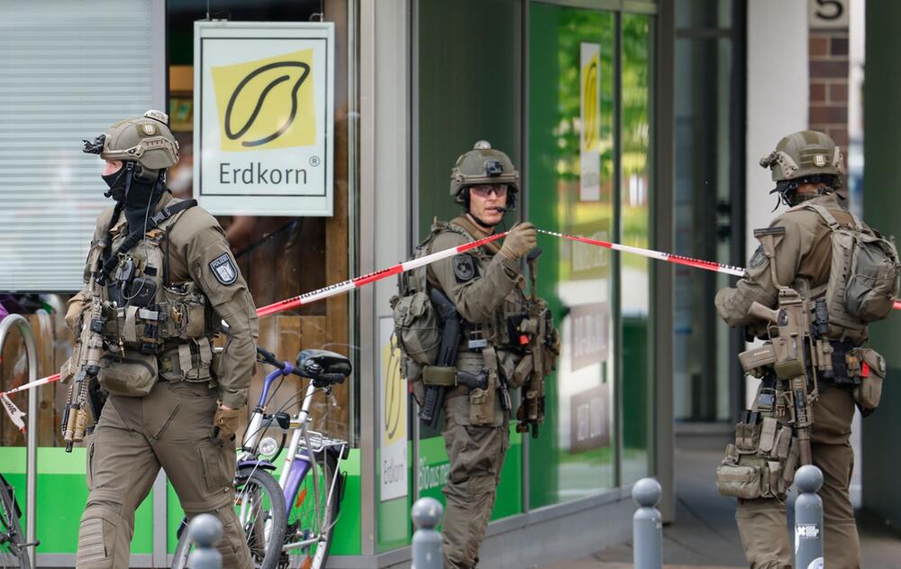 Nach Schüssen - Zwei leblose Personen in Dänischenhagen gefunden