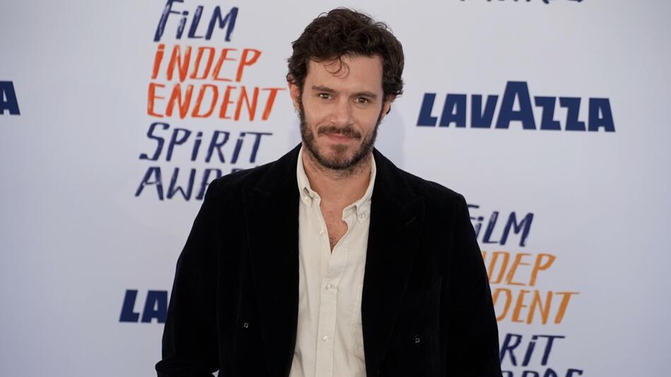 Adam Brody: Vom Serien-Schwarm zum Netflix-Hit – Was du noch nicht über den Hollywoodstar wusstest!