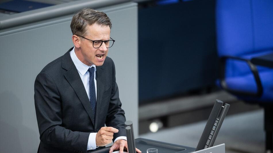 CDU-Generalsekretär Carsten Linnemann im Bundestag