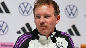 Nagelsmann mit Schnauzer