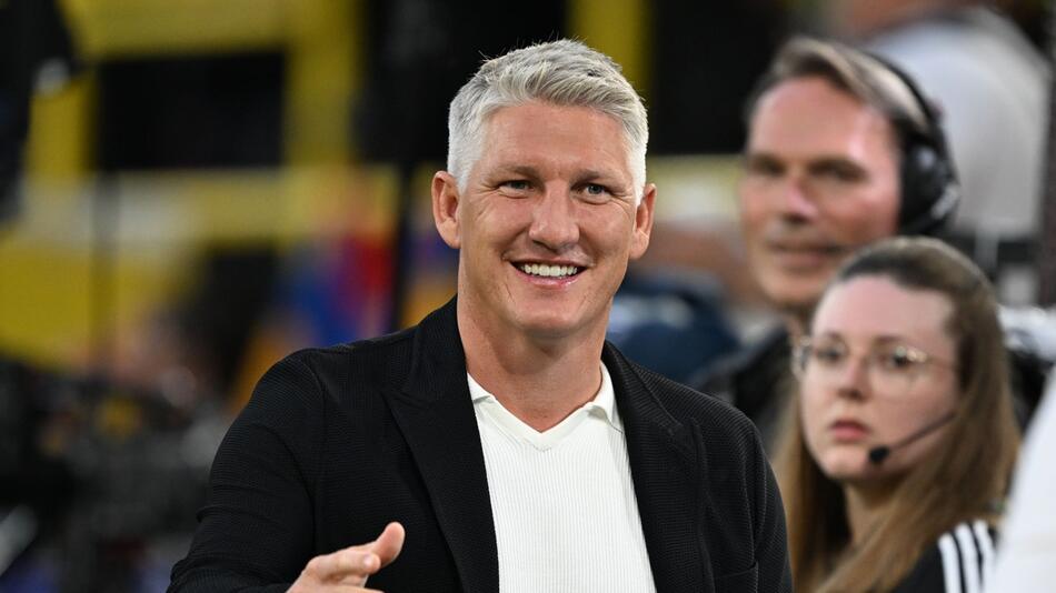 TV-Experte Bastian Schweinsteiger in Dortmund vor dem EM-Halbfinale