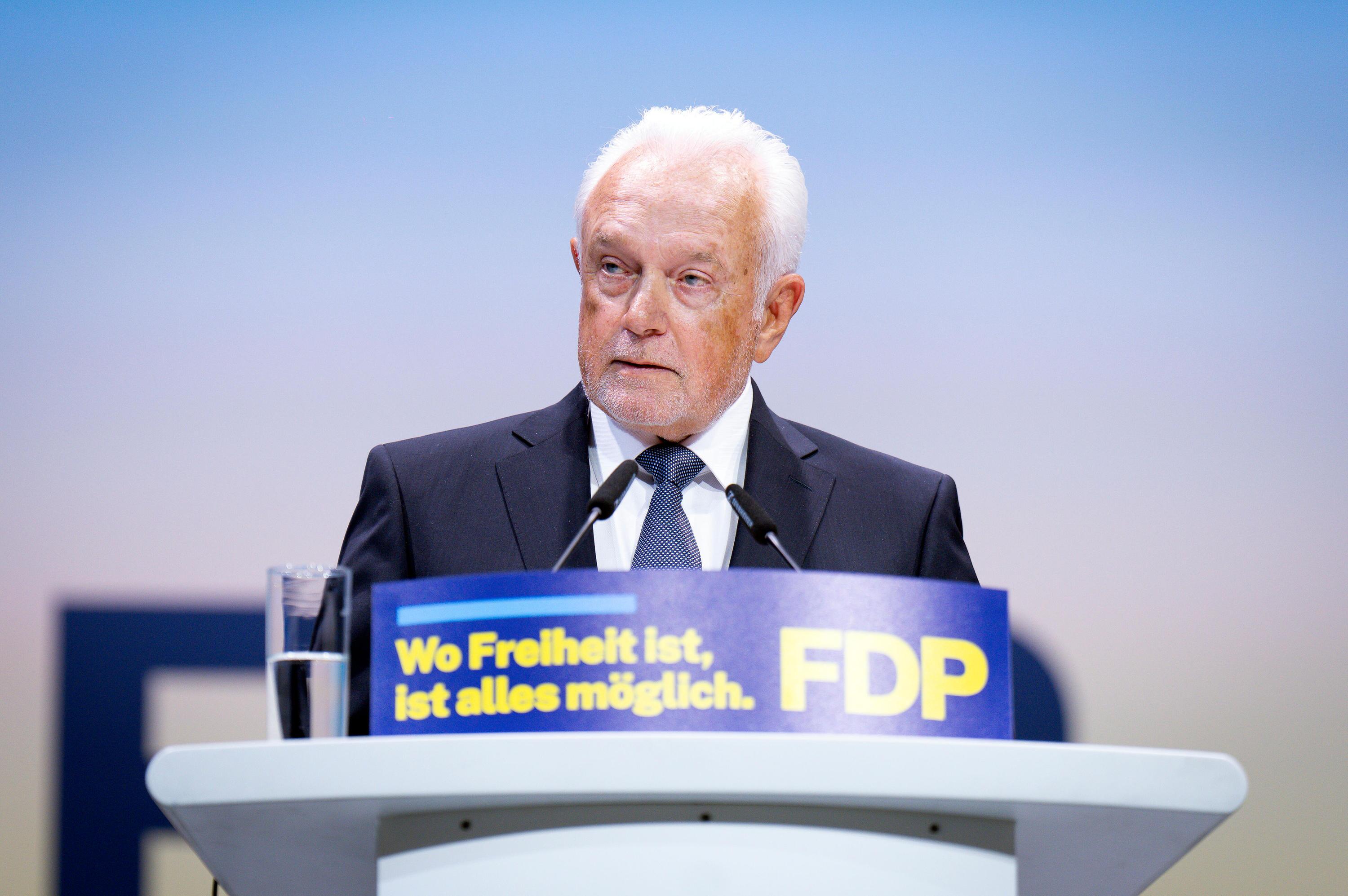 Kubicki lässt Strack-Zimmermann-Anhänger abblitzen
