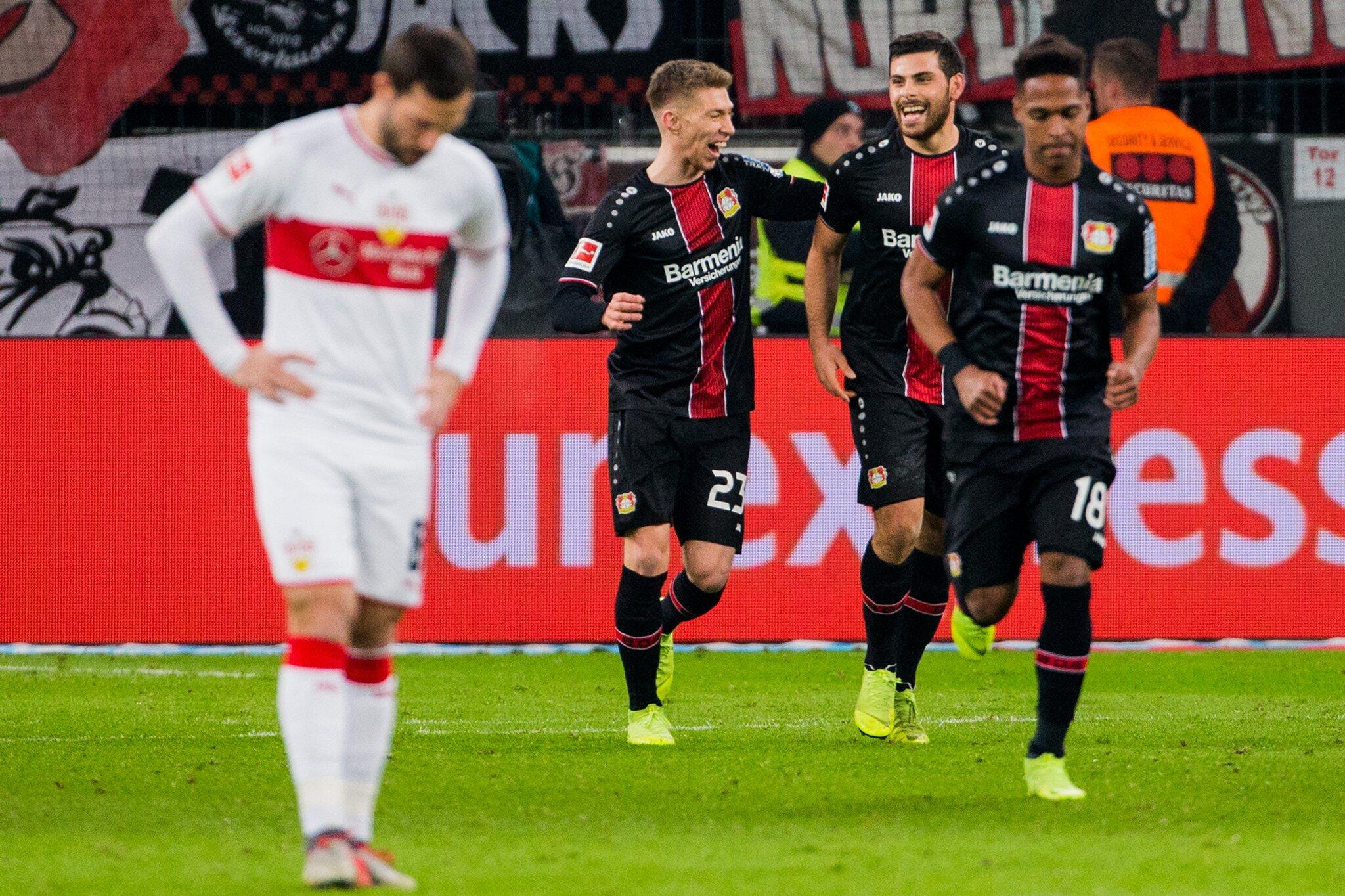 Doppelpacker Volland Schießt Bayer Zum Sieg - VfB Weiter Letzter | WEB.DE