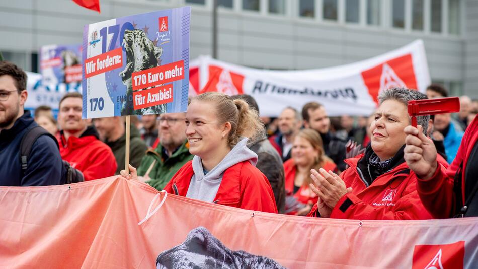 Warnstreik in der Metall- und Elektroindustrie