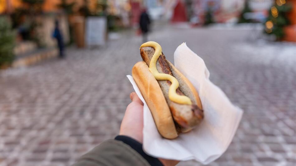 Bratwurst in der Semmel