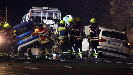 Schwerer Unfall mit mehreren Fahrzeugen in Mittelfranken