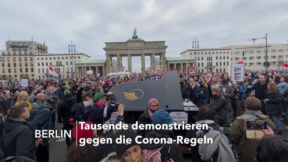 Berlin, Demonstration, Coronavirus, Corona-Pandemie, Infektionsschutzgesetz
