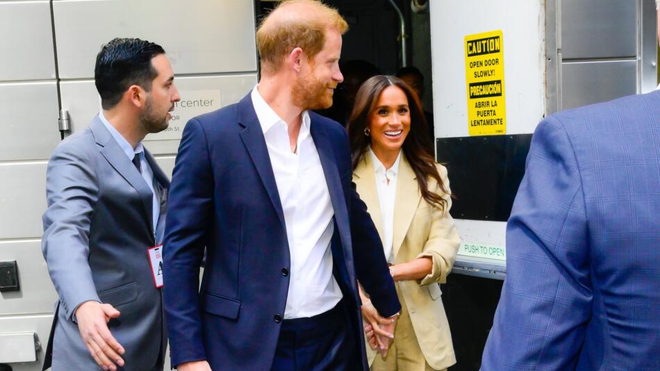Prinz Harry und Herzogin Meghan Hand in Hand in New York.