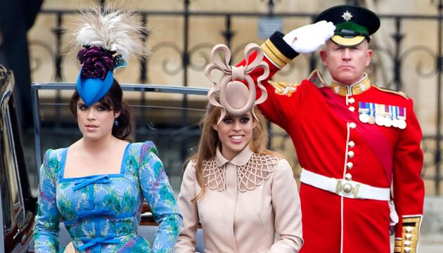 Die britischen Prinzessinnen Eugenie (links) und Beatrice