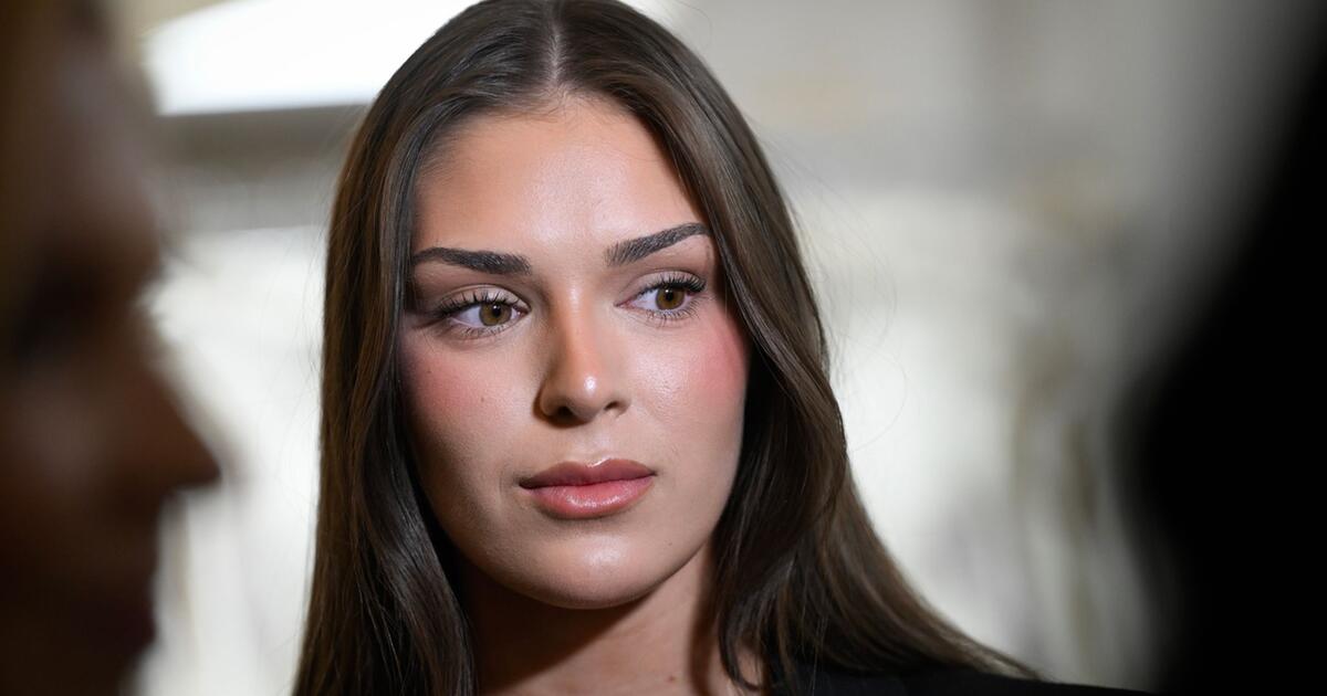 Miss Finland pierde su corona tras polémico gesto considerado racista