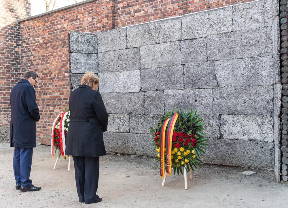 Bundeskanzlerin Merkel besucht KZ Auschwitz