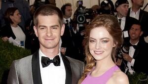 Andrew Garfield und Emma Stone hatten sich 2011 bei Dreharbeiten zum Film "The Amazing Spider ...