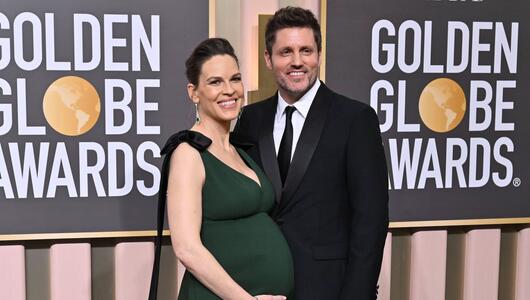 Hilary Swank und Philip Schneider sind seit 2023 Eltern von Zwillingen.
