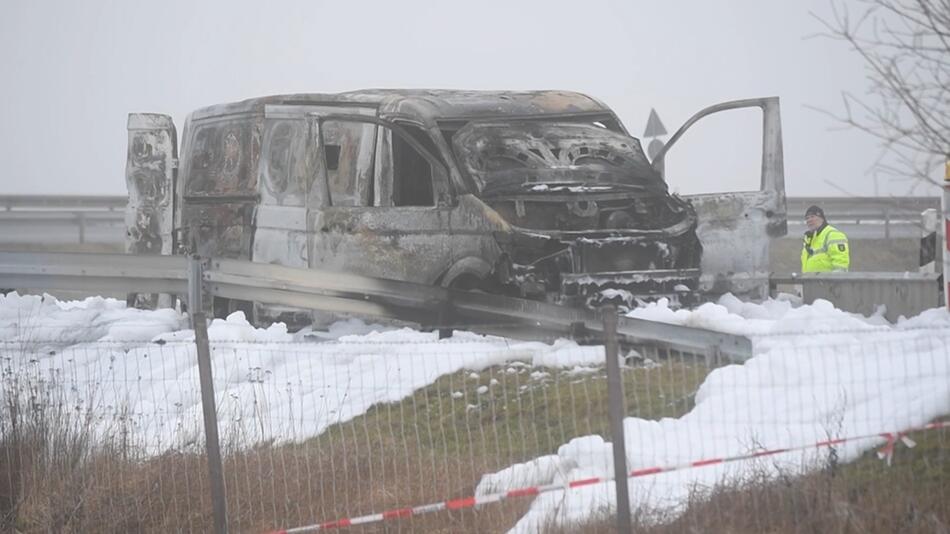 Bei Gützkow wird am 2. März 2023 ein Geldtransporter überfallen und anschließend angezündet