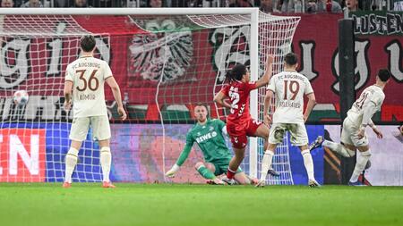 Jubiläumssieg dank Hacken-Tor: Augsburg verschärft FC-Sorgen