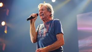 Ian Gillan in Oslo auf der Bühne.
