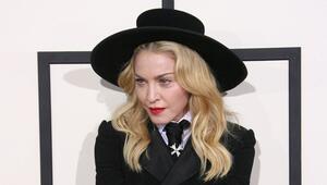 In einem emotionalen Instagram-Beitrag verabschiedet sich Popstar Madonna von ihrem jüngeren ...