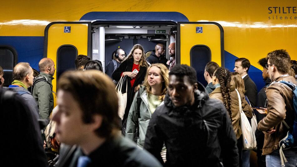 Niederlande stoppen Zugverkehr für drei Minuten