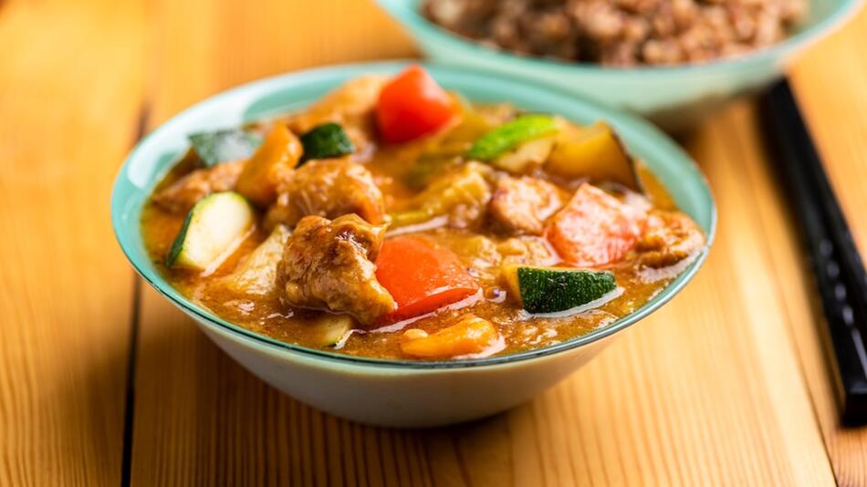 Rindergulasch für Hunde ist köstlich und gesund.