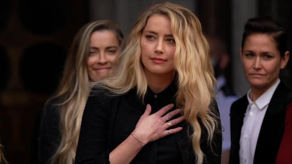 Amber Heard beim Verlassen des Gerichts