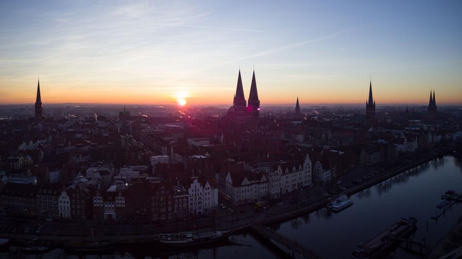 Sonnenaufgang in Lübeck