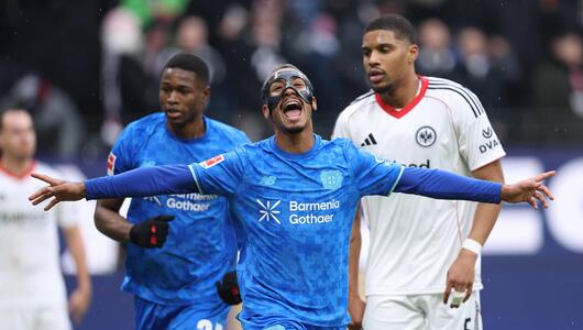 Bayer Leverkusen holte in Frankfurt drei Punkte.