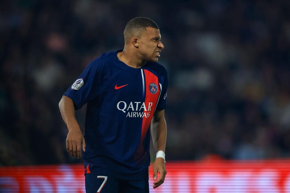Kylian Mbappe empfindet im Pariser Heimspiel gegen Marseille Schmerzen