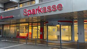 Nach Millionen-Coup: Sparkasse öffnet Kunden-Anlaufstelle
