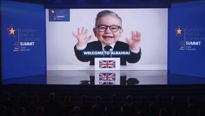 Fünf Minuten Schmunzeln: Albanien bringt EPG-Gäste mit KI-Baby-Parodien zum Lachen